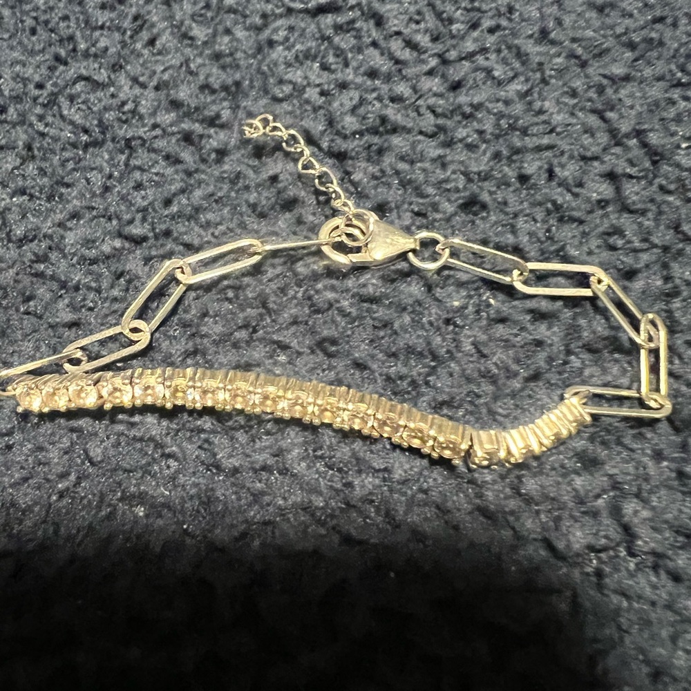Beautiful Sterling and Diamonique bracelet.7 inch